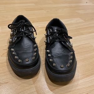 Black TUK Studded Creepers